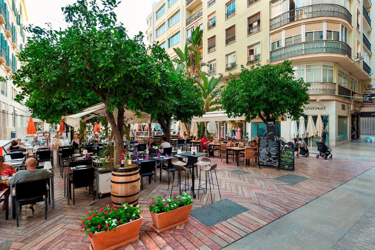 Genteel Home Plaza de las Flores Málaga Buitenkant foto